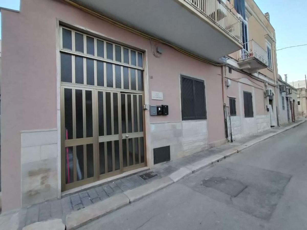 Casa Vacanze Al Castello Trani Exterior photo